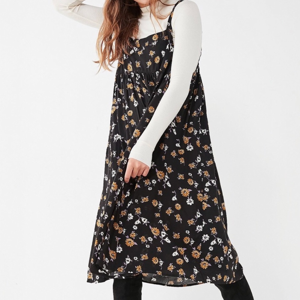 Kimchi Blue Floral Midi Dress